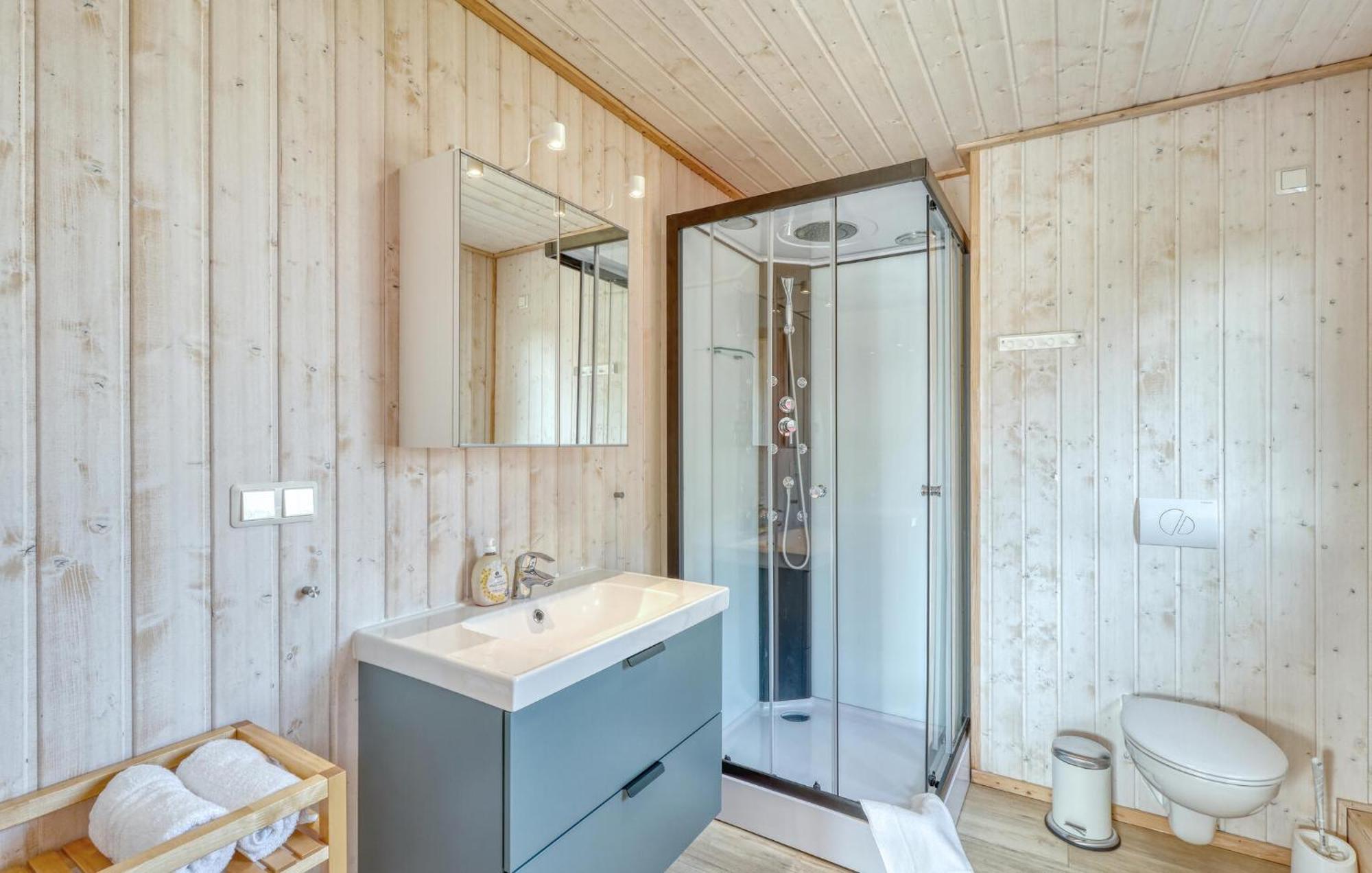 2 Bedroom Stunning Home In Zerpenschleuse Kültér fotó